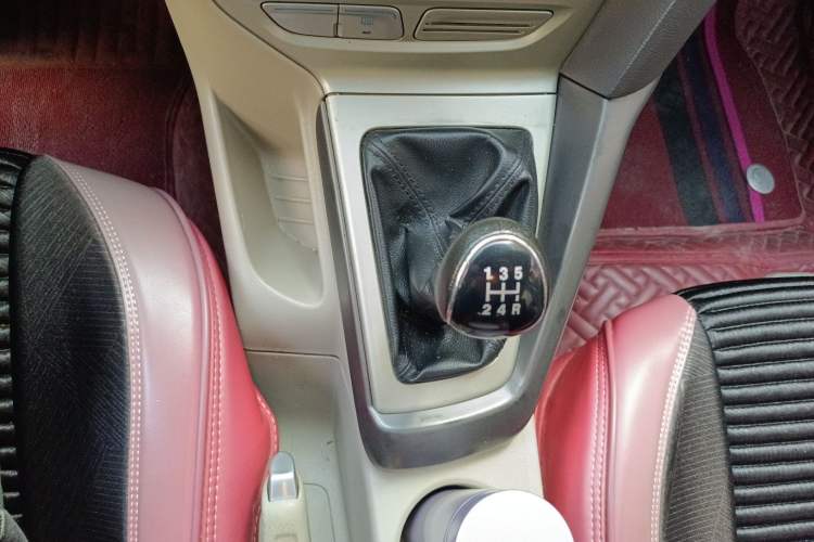 Used Ford Focus 2012 Sedan 1.6L Manual Comfort Model
