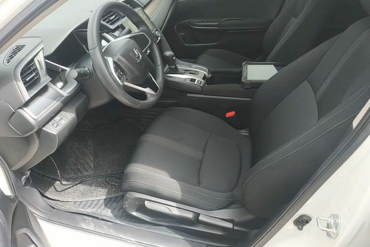 Used Honda Civic 2016 220TURBO CVT Luxury Edition Left Front Seat