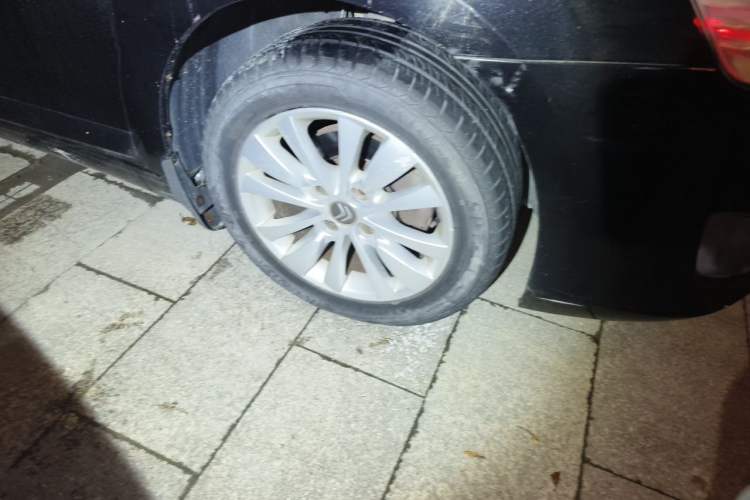 Used Citroen C-Quatre 2013 Sedan 1.6L Manual - Prestige Model Right Front Wheel Hub