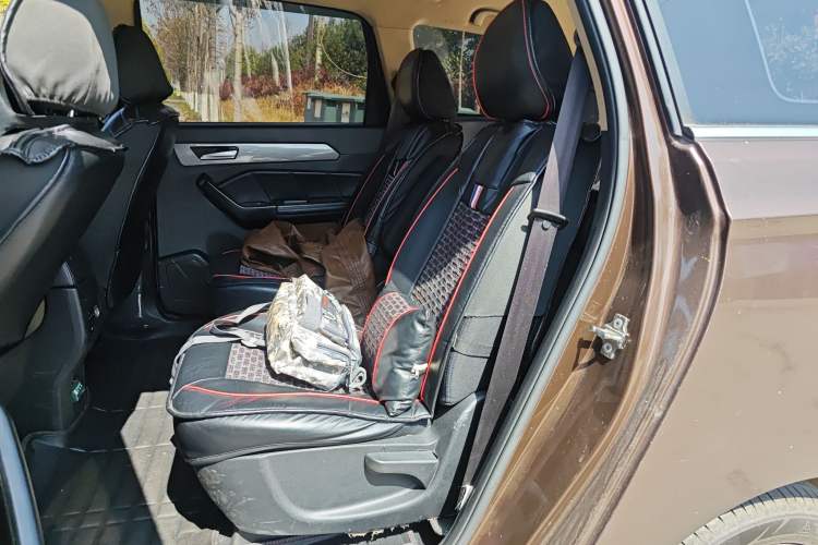 Used BAIC Weiwang M50F 2017 1.3T Standard Model Left Rear Seat