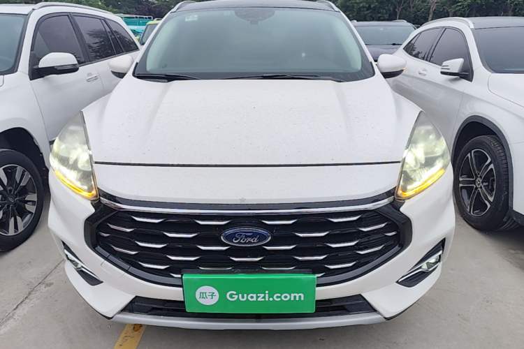 Used Ford Escape 2020 EcoBoost 245 Two-Wheel-Drive Titanium Edition
