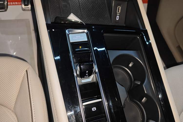 Used Volkswagen Viloran 2022 380TSI Prestige Edition
