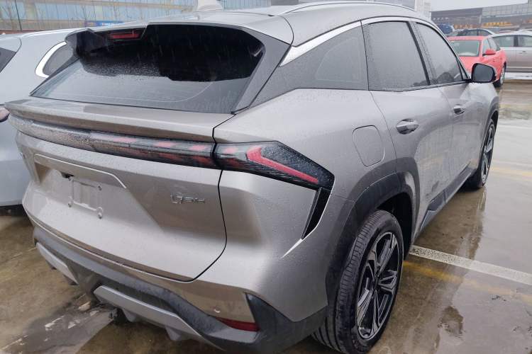 Used Geely Galaxy L7 2025 EM-i 115km Exploration+ Edition
