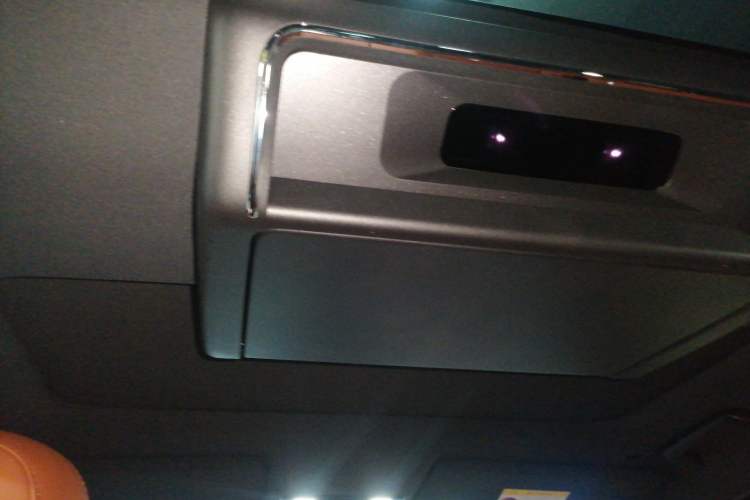 Used Li Auto L8 2023 Pro Model
