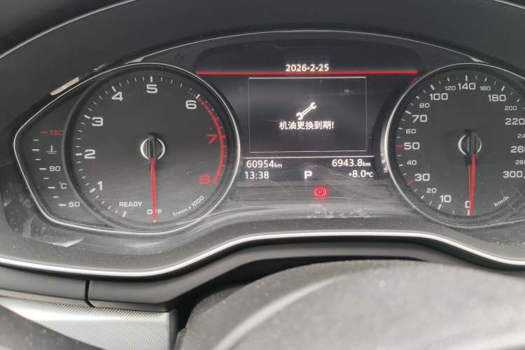 Used Audi A5 2017 Sportback 40 TFSI Fashion Model Odometer Close Up