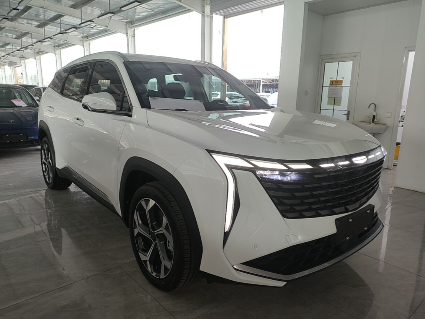 Geely Auto FX11 2024 1.5TD DCT Flagship Edition — снимка 3