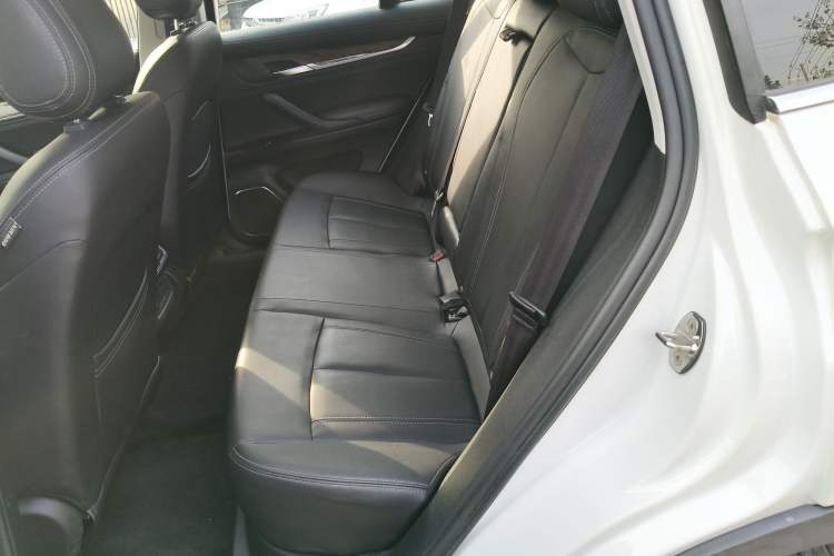 Used Hanteng X7 2016 2.0T DCT Luxury Edition Left Rear Seat