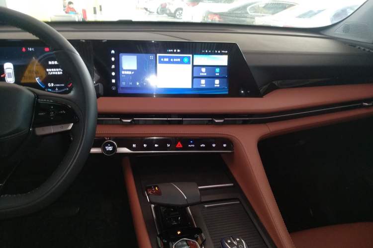 Used Changan CS75 PLUS 2024 3rd Generation Champion Edition 1.5T Intelligent Drive Dynamic Model
