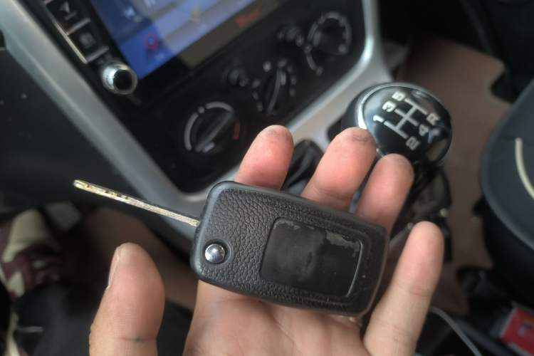 Used CHANGAN KAICHENG Ruixing M70 2019 1.5L Comfort Version 6-Seater China VI Standard Flat Roof Liftback Doors – DAM15KL