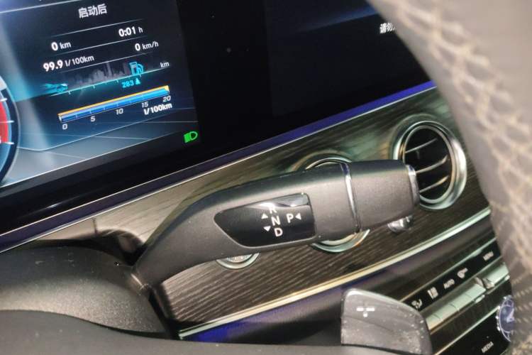 Used Mercedes-Benz E-Class 2020 Restyled E 300 L Sporty and Stylish Edition Gear Lever