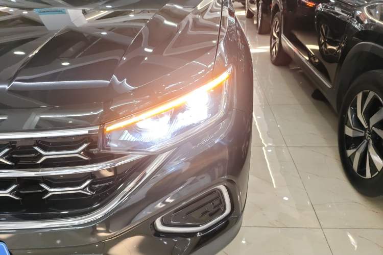 Used Volkswagen Tayron 2023 280TSI Two-Wheel-Drive Luxury Plus Advanced Version Left Front Headlight