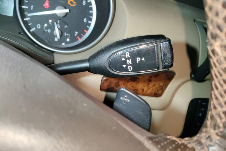 Used Mercedes-Benz R-Class 2011 R 350 L 4MATIC
