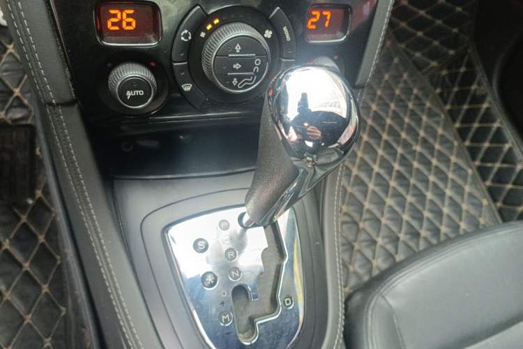 Used Peugeot RCZ 2011 1.6T Fashion Edition Gear Lever