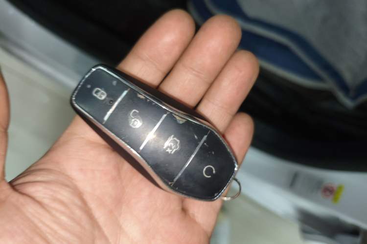 Used BYD Qin PLUS 2024 HONOR Edition DM-i 55KM Leading Model Vehicle Key