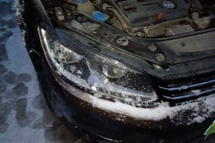 Used Volkswagen Touran 2011 1.4T DSG Zhiya Edition 5 Seats Right Front Headlight