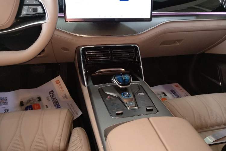 Used BYD Tang New Energy 2025 Intelligent Driving Version DM-i 115KM Flagship Edition Gear Lever