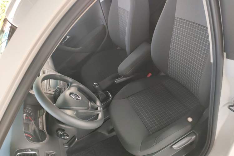 Used Volkswagen Polo 2014 1.6L Manual Comfort Edition