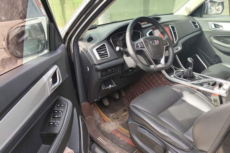 Used Geely Auto Vision X6 2018 1.8L Manual 4G Connect Luxury Edition