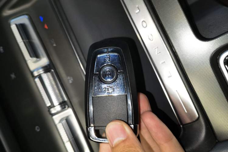 Used Lincoln Z 2022 iXiang Luxury Edition Vehicle Key