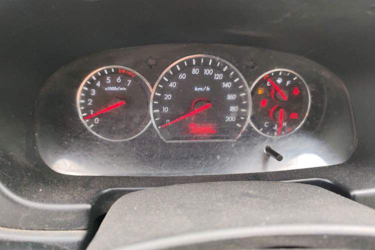 Used CHANGAN Alsvin V3 2015 1.4L Manual Meiruan Model China V Standard Odometer Close Up