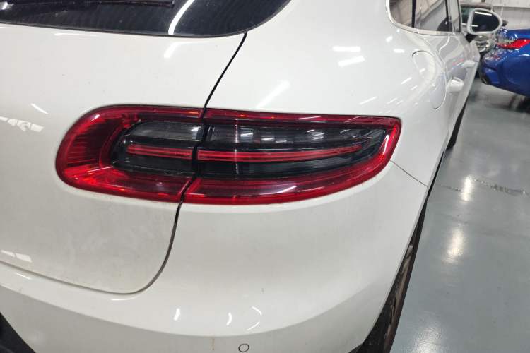 Used Porsche Macan 2017 Macan S 3.0T Right Rear Taillight