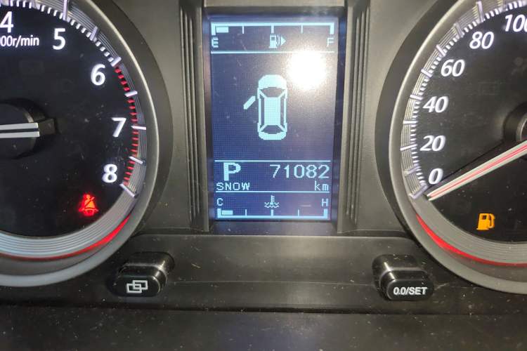 Used FORTHING Joyear X5 2017 Enjoy Series 1.6L CVT Luxury Model
