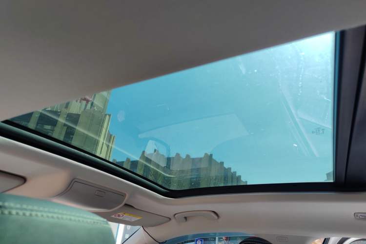 Used Skoda Kodiaq 2024 TSI330 5-Seat Two-Wheel Drive Elite Version Headliner