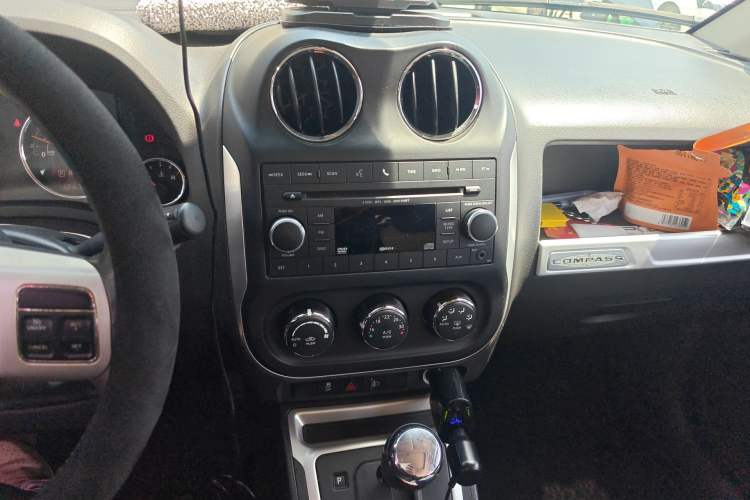 Used Jeep Compass 2014 2.4L Four-Wheel Drive Serpentine Collection Edition
