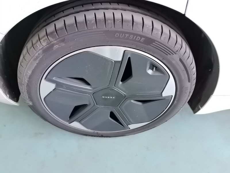 Used Zeekr 001 2023 WE Edition 100 kWh — 25