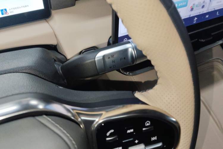 Used JETOUR Shanhai L9 2025 1.5TD 2DHT Flagship Edition 6 Seats
