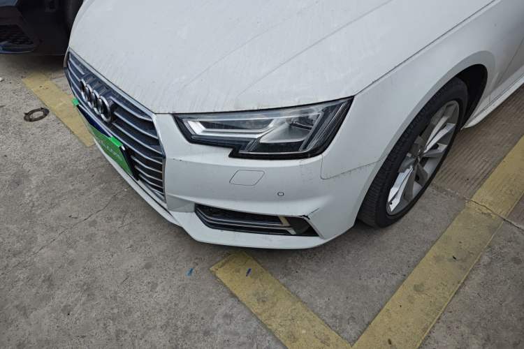 Used Audi A4L 2019 40 TFSI Ambition China VI

