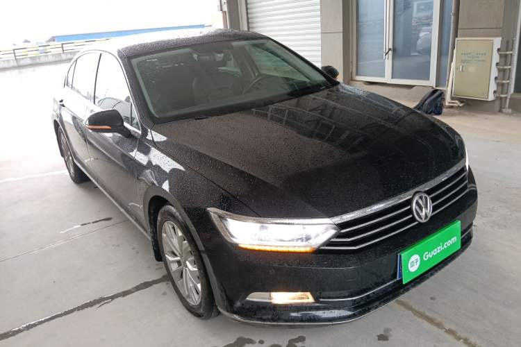 Used Volkswagen Magotan 2019 330TSI DSG Luxury Version China VI Standard Front Right 45 Deg