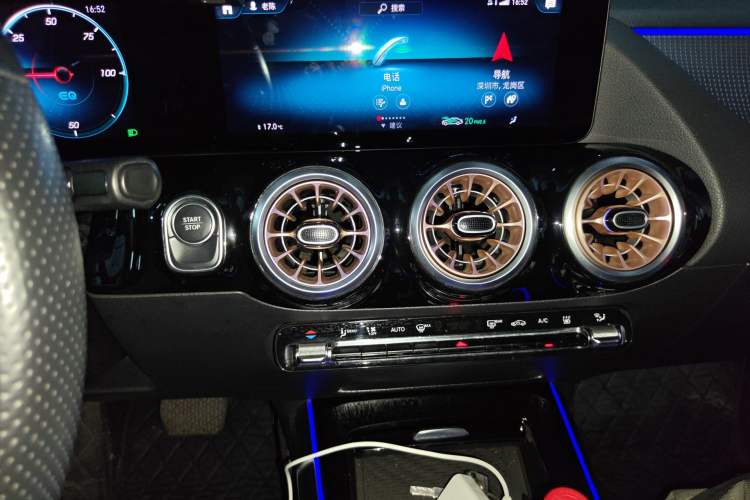 Used Mercedes-Benz EQA 2022 EQA 300 4MATIC Launch Edition Audio And AC Panel