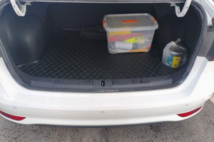 Used Roewe i5 2020 1.5L Manual 4G Connect Leehao Flagship Edition