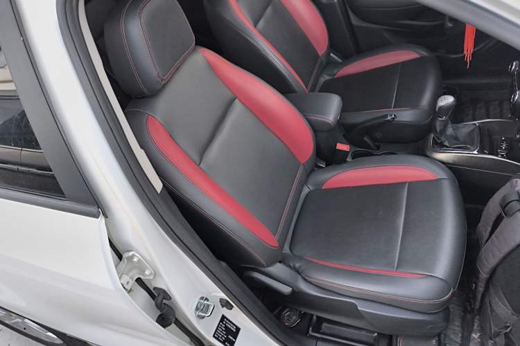 Used CHANGAN CS15 2016 1.5L Manual Luxury Edition
