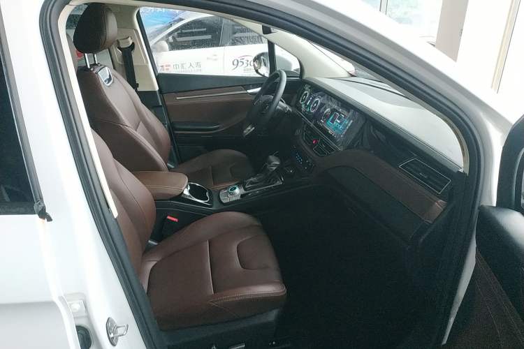 Used TRAUM S70 2018 1.5T Automatic Luxury Sporty 7-Seater