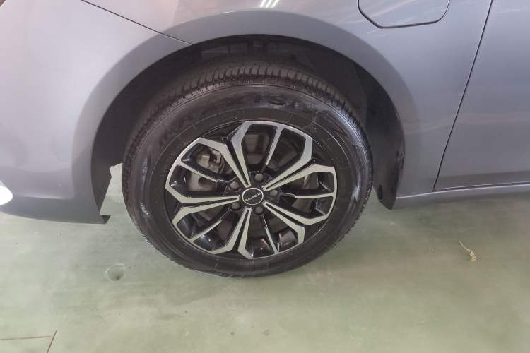 Used Roewe i6 MAX New Energy 2021 EV 500 Skyroof Deluxe Edition
