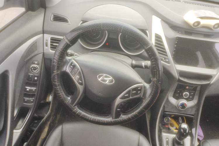 Used Hyundai Elantra (5th Generation / Langdong) 2015 1.6L Automatic Leading Model Steering Wheel