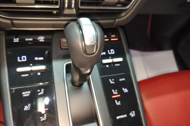 Used Porsche Macan 2024 Macan 2.0T
