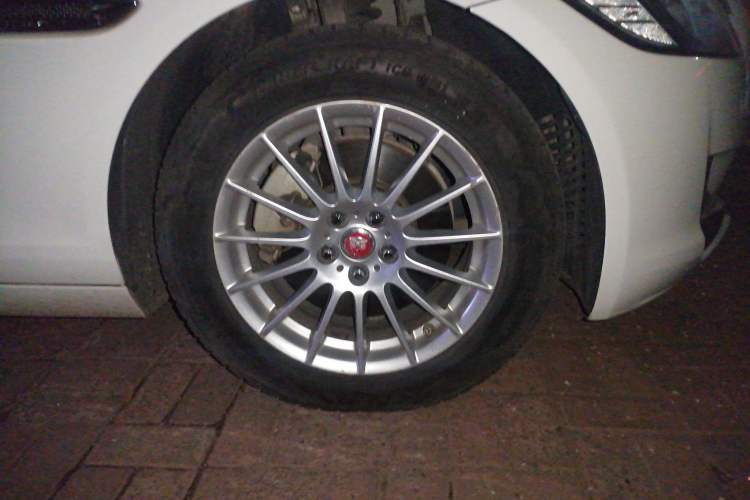 Used Jaguar XF 2016 XF 2.0T Two-Wheel-Drive Luxury Edition
