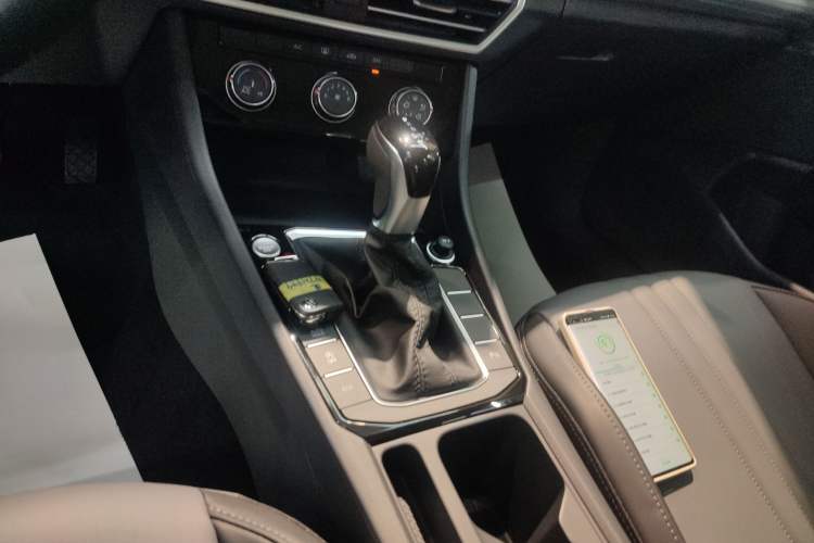 Used Volkswagen Sagitar 2026 Model 30 Million Units Selected 300TSI DSG Surpassing Edition
