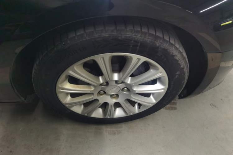 Used Cadillac XTS 2017 28T Elite Model Right Rear Wheel Hub