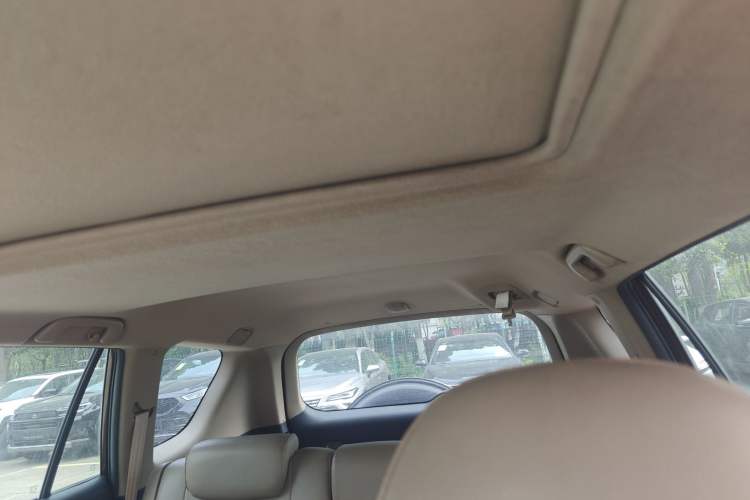 Used Toyota RAV4 2011 2.0L Automatic Luxury Edition Headliner