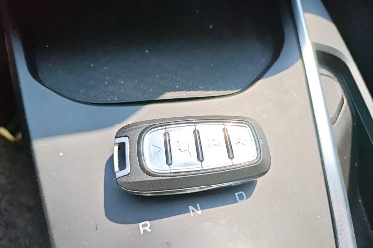 Used Geometry A 2024 410KM Travel Edition