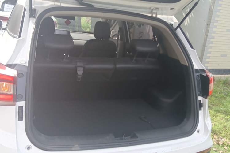 Used Baojun 510 2017 1.5L Manual Fashion Model Trunk