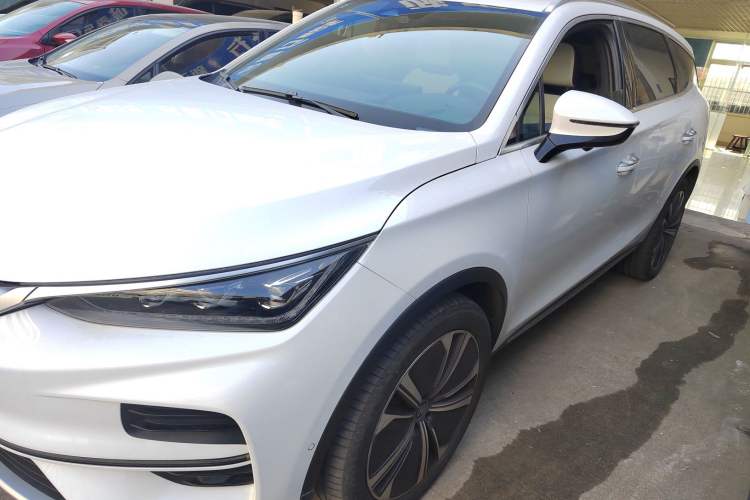 Used BYD Tang New Energy 2022 EV 635 km All-Wheel-Drive Flagship Model