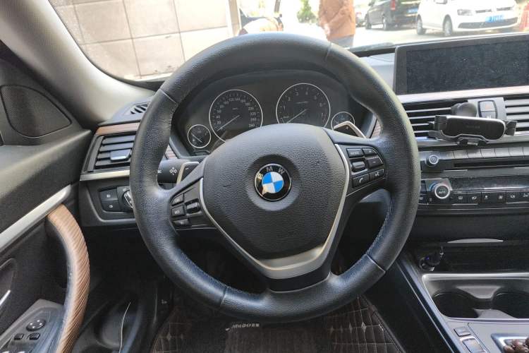 Used BMW 3 Series GT 2013 328i Sport Design Package Steering Wheel