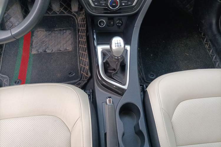 Used CHANGAN Alsvin V7 2016 1.6L Manual Enjoyment Model China V Standard Gear Lever