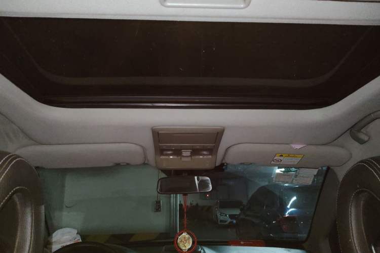 Used Chevrolet Captiva 2014 2.4L Two-Wheel Drive Urban Version 7 Seats Headliner