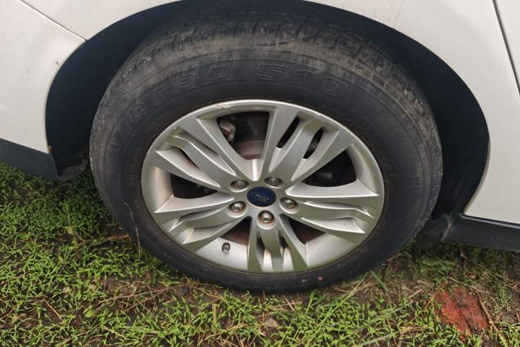 Used Ford Focus 2012 Sedan 1.6L Manual Comfort Model